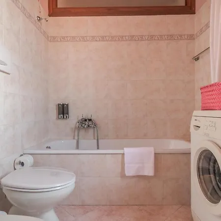 Colombina House Close To The Train Station Apartment