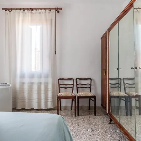 Colombina House Close To The Train Station 아파트 *