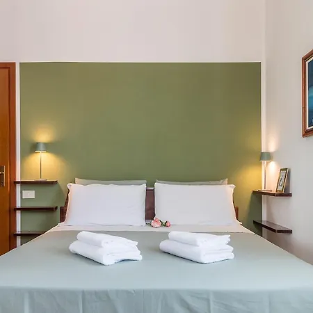 Colombina House Close To The Train Station * Velence
