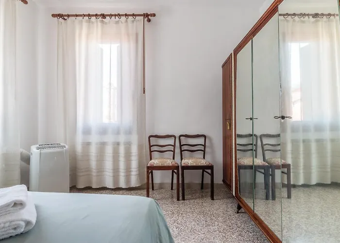 Colombina House Close To The Train Station Appartement *