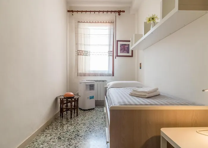 Colombina House Close To The Train Station Appartement *