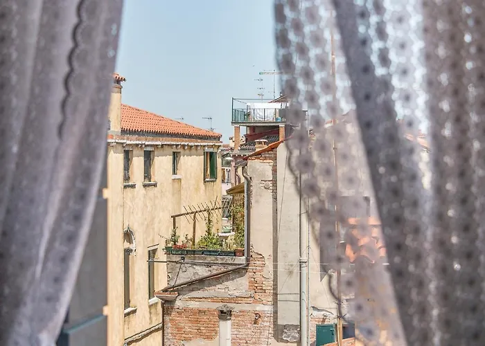 Colombina House Close To The Train Station Appartement *