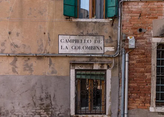 Colombina House Close To The Train Station Venetië