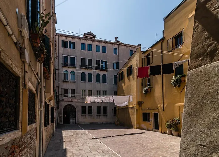 Appartement Colombina House Close To The Train Station