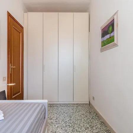 Colombina House Close To The Train Station Apartamento