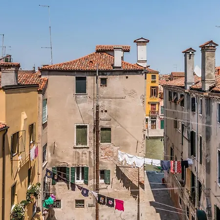 Apartamento Colombina House Close To The Train Station